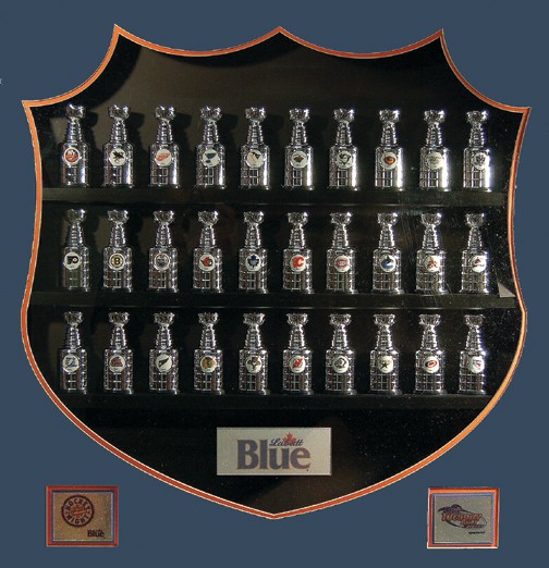 Lot 231 - Official Labatts Beer 2004 Display of 30 Mini Stanley